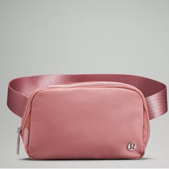 lululemon athletica Handbags - Lululemon Everywhere Belt Bag  1L